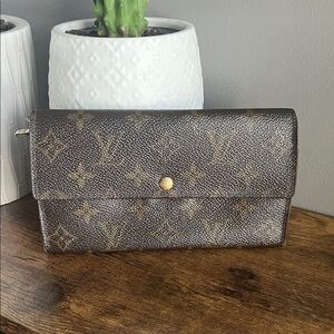 Louis Vuitton Sarah Monogram Wallet